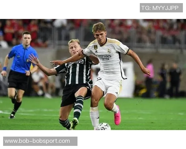 达拉斯球迷怒斥尼科成过街老鼠只因他让所有人失望