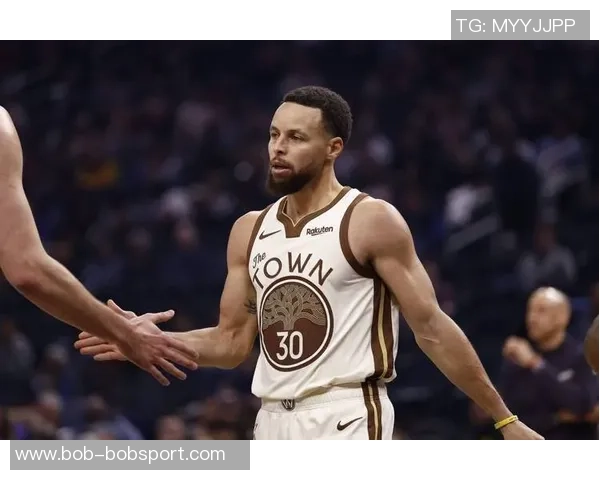 科尔谈团队精神：每位球员都能为胜利贡献力量的重要性